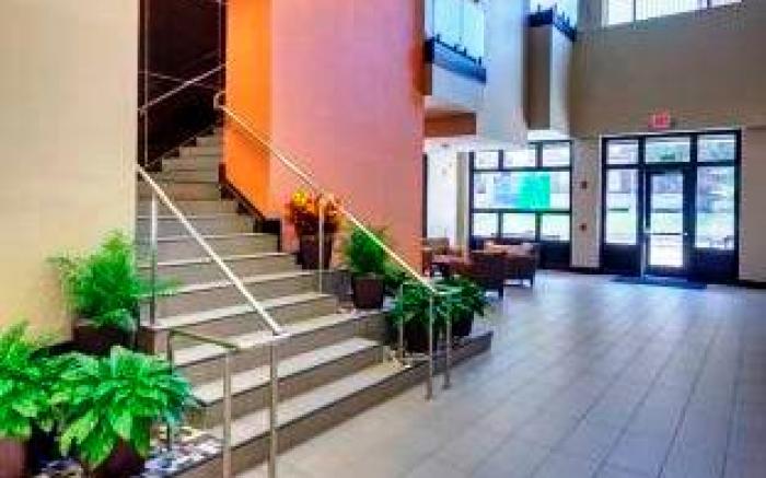 Holiday Inn Express & Suites Kansas City KU Medical Center By IHG