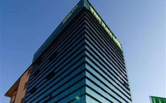 West Plaza Hotel