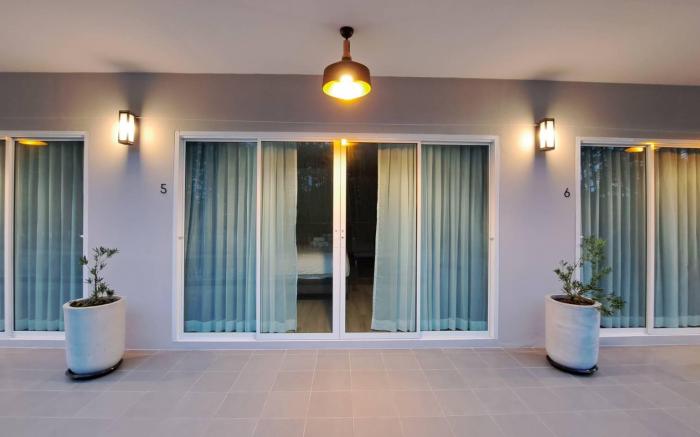 White Jade Villa Resort