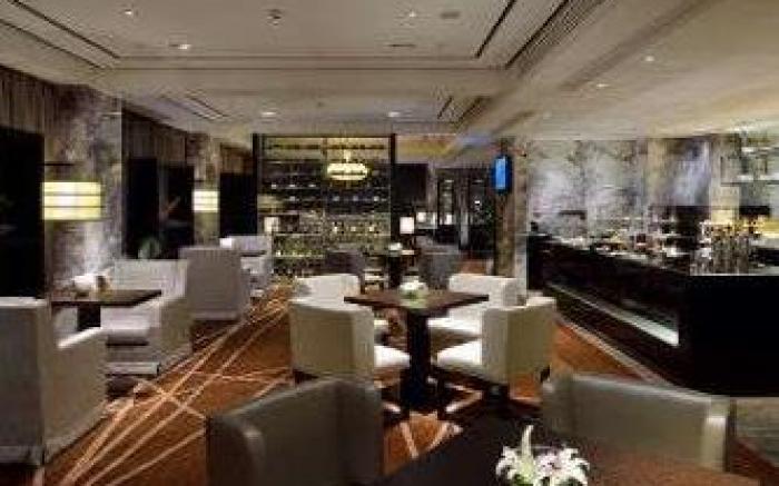 Howard Johnson by Wyndham IFC Plaza Ningbo