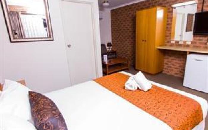Advance Motel