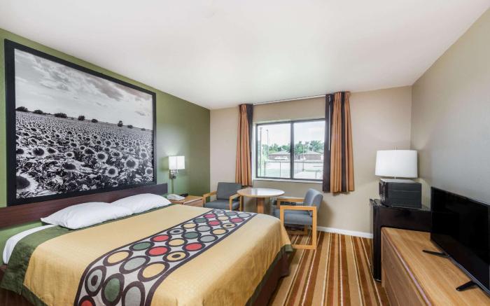 Super 8 by Wyndham Independence KS