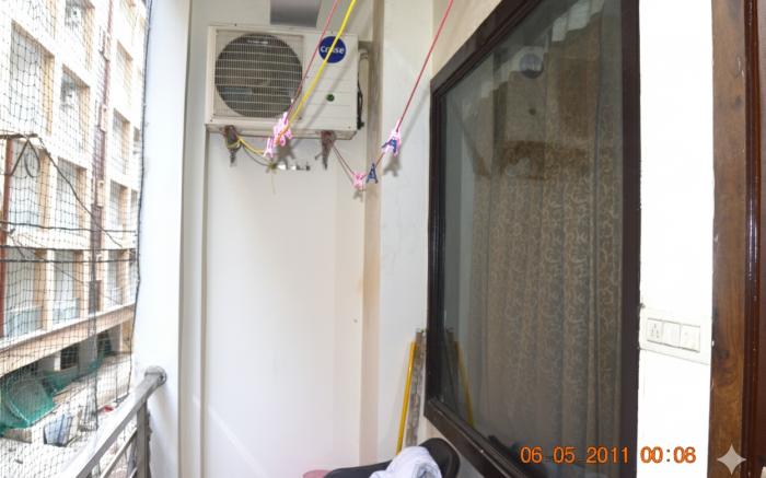 Budget Home stay 1BHK Flat Parking Lift Kitchen