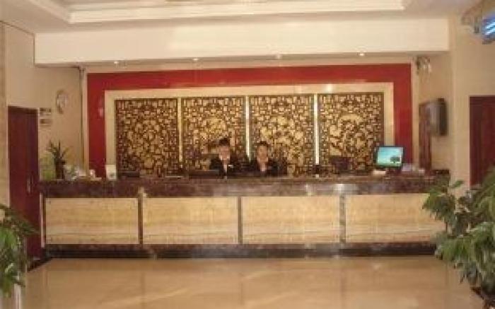 GreenTree Inn Linyi Bus Station