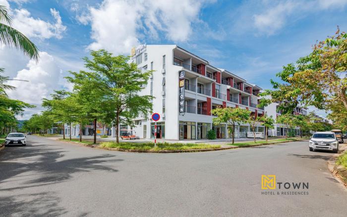 Luxy Park Hotel & Apartments - MTown 