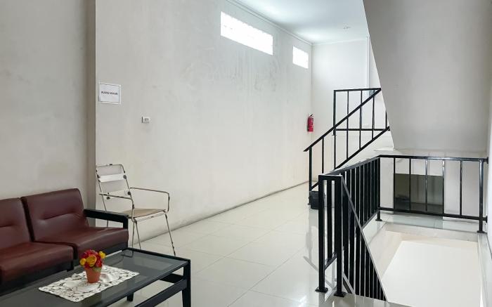 RedDoorz @ Fella Homestay Medan