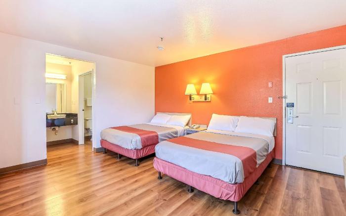 Motel 6 Pinole, CA