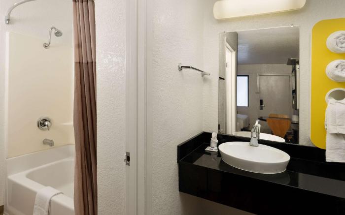 Motel 6 Camarillo, CA