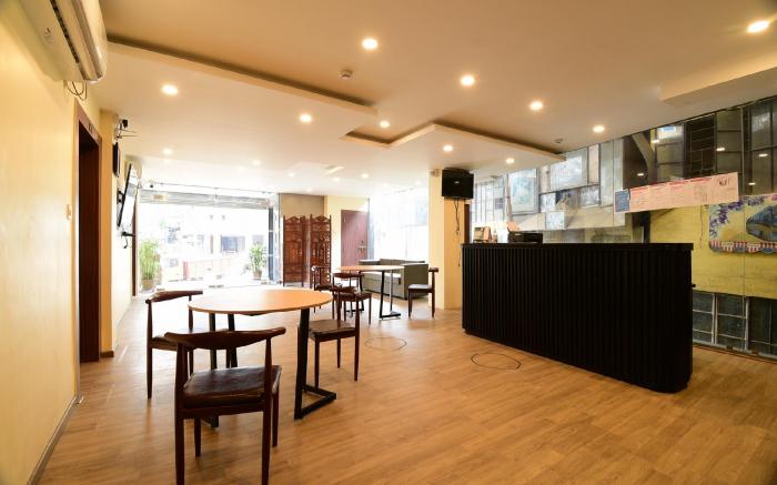 Hotel Ambika Grand
