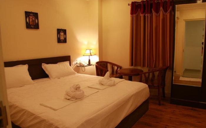Grand Treat Hotel