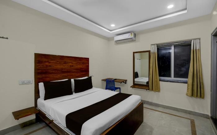 Super Townhouse Financial District Gachibowli Formerly Srinika Inn