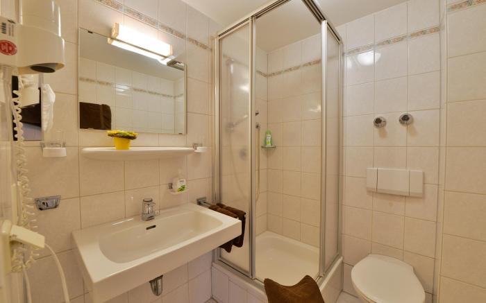 Haus Neugebauer, Garni