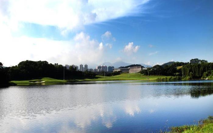 Shenzhen Castle Golf Hotel