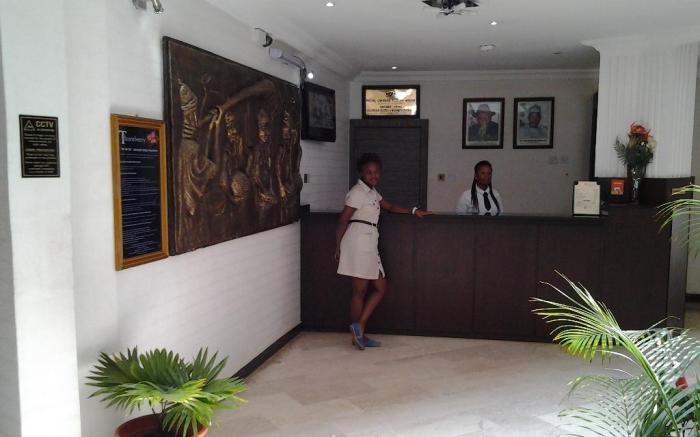 Thornberry Savannah Suites Hotel