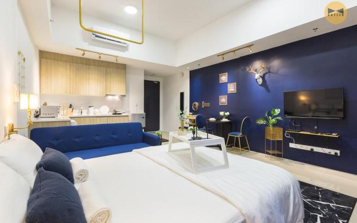 TOP FLOOR Navy Studio •WiFi •Town •FoodHunt