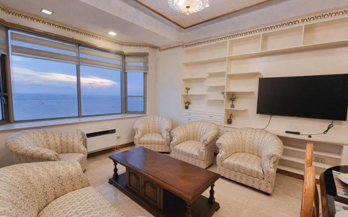 RARE 2 Bedroom With Manila Bayview NEAR US Embassy