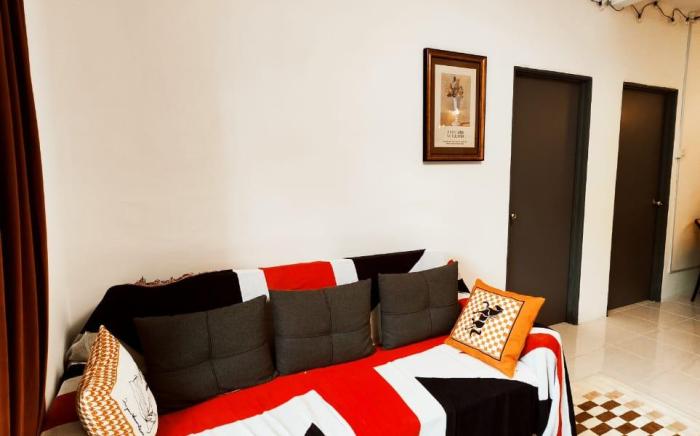 British Styles Emerald Avenue (10Pax) 623 (Wifi)