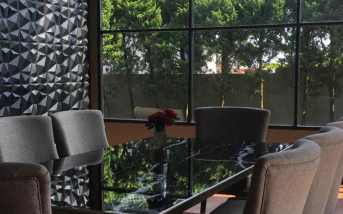 De Black Challet Villa Puncak