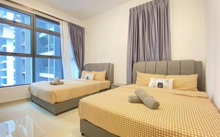 Atlantis -C20-6pax /5 Min-Town Jonker St/Pool View