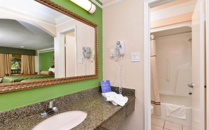 Americas Best Value Inn & Suites Alvin Houston
