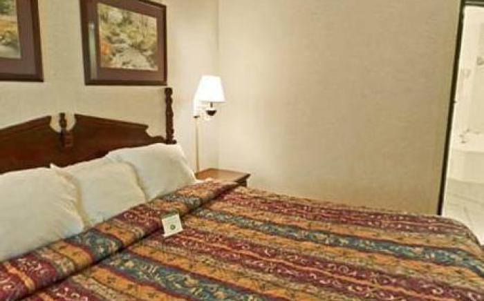 Americas Best Value Inn & Suites Waukegan Gurnee