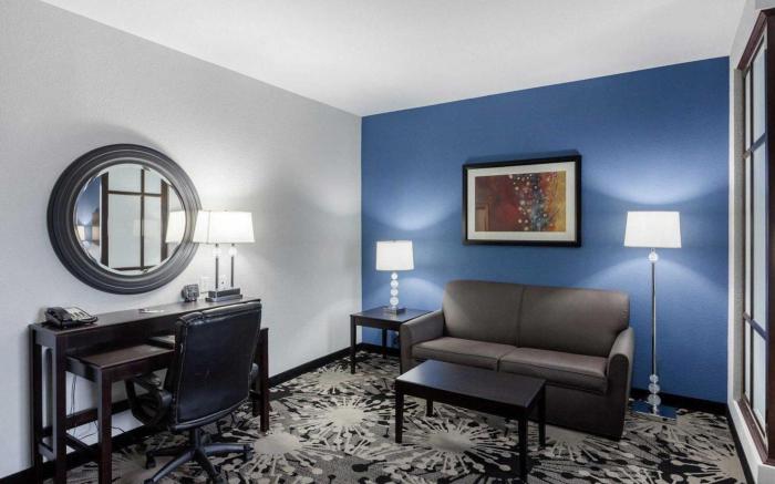 Comfort Suites Greenville
