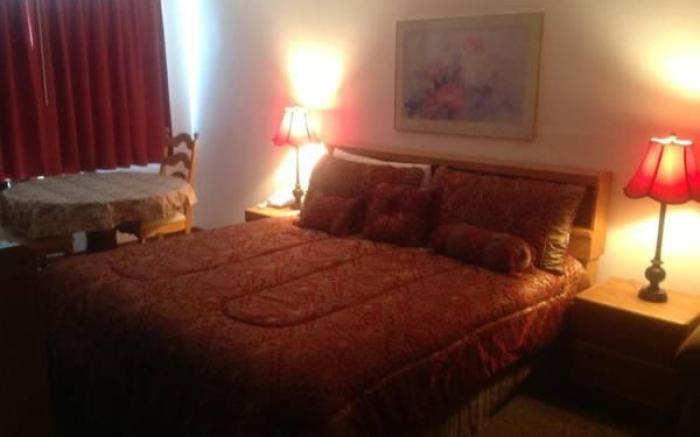 Motel West