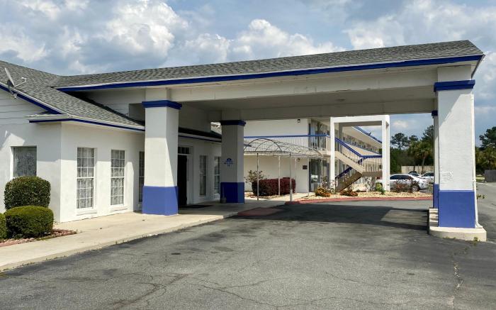 Motel 6 Marianna, FL
