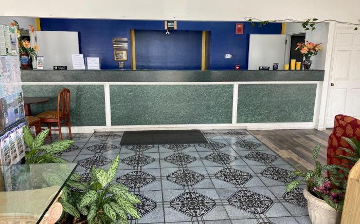 Motel 6 Marianna, FL