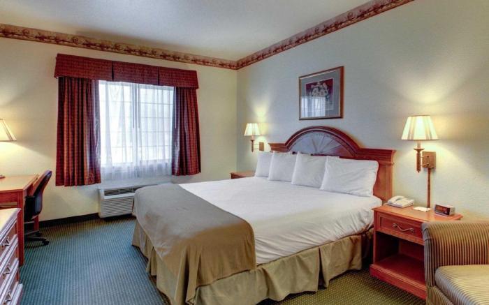 Quality Inn & Suites Glen Rose