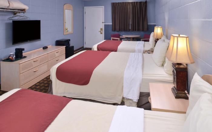 Americas Best Value Inn & Suites Branson - Near the Strip