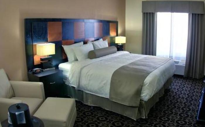 Best Western Plus Airport Inn and Suites