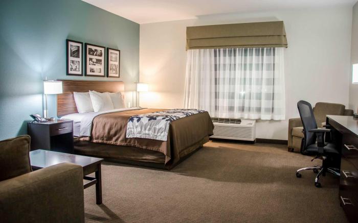 Sleep Inn & Suites Center