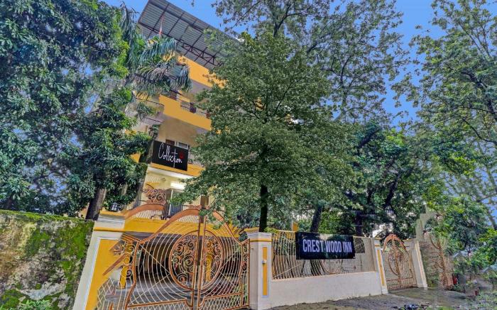 Capital O Crestwood Inn