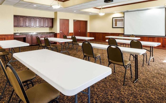 Comfort Suites Central Corpus Christi Central