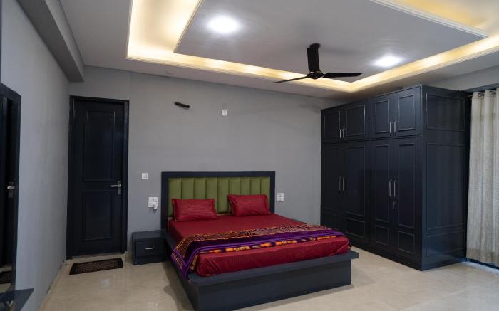 HILL CREST 2 BEDROOM APARTMENT