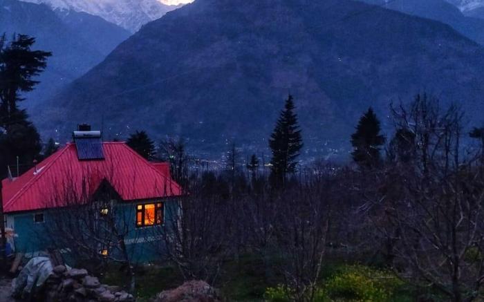 Rustling Pines Cottage Entire Himachal Villa
