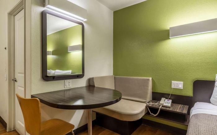 Motel 6 Redlands, CA
