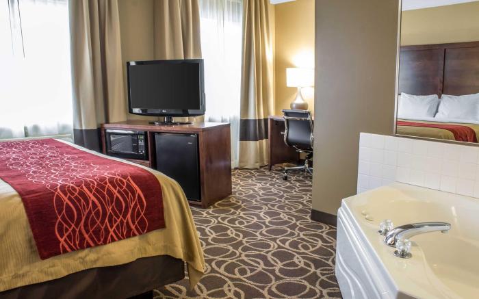 Comfort Inn Dyersville Near Field of Dreams