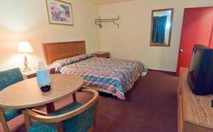 Budget Inn and Suites Mount Ephraim