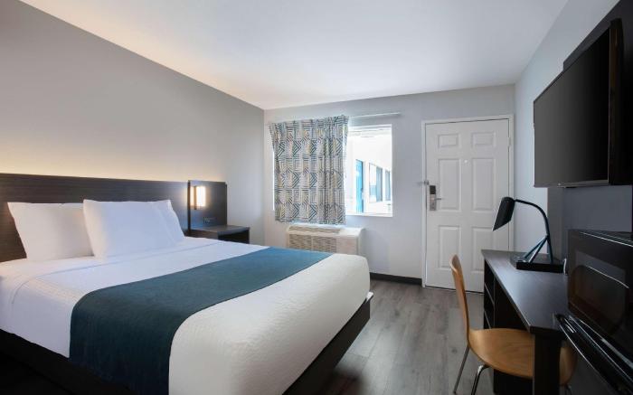 Motel 6 Woodland, CA - Sacramento Airport
