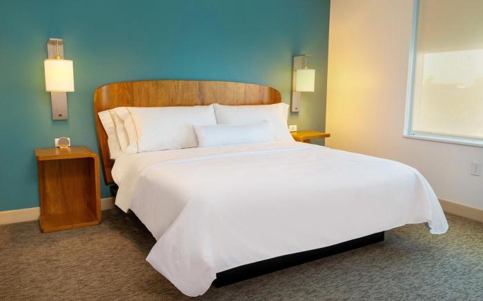 Element Sacramento Airport