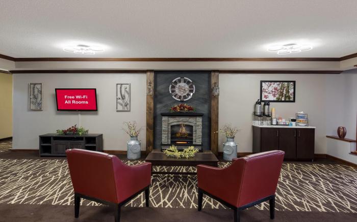 Red Roof Inn & Suites Bloomsburg - MIfflinville