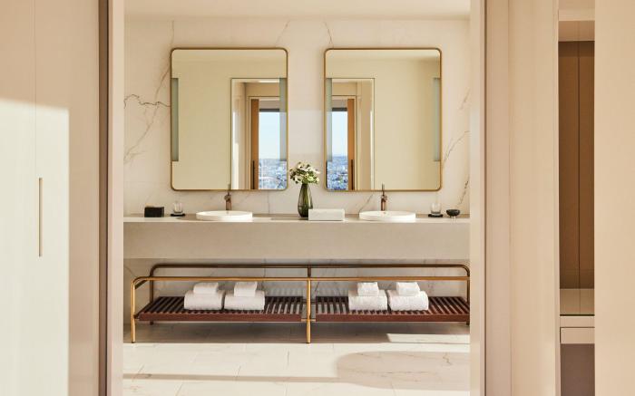 Omni Boston Hotel at the Seaport