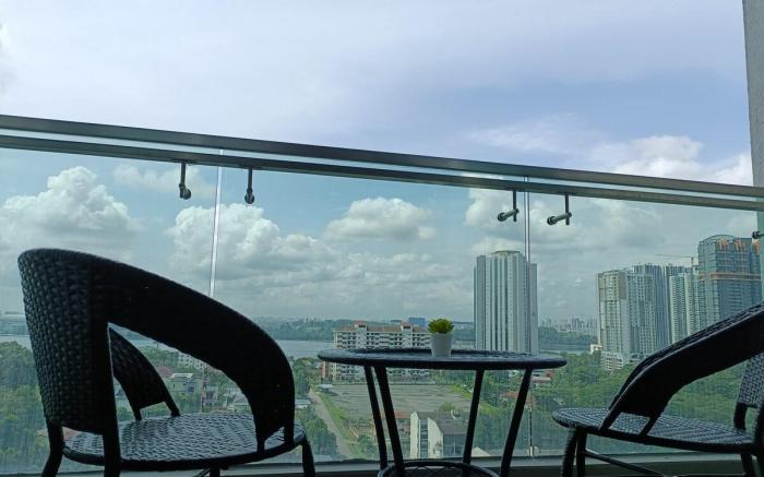 Paragon Suite, Chill by Pool by Antlerzone