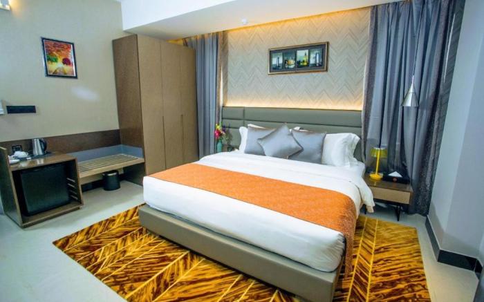 Hotel Omni Residency