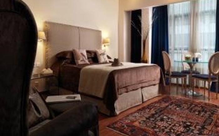 Best Western Plus Embassy Hotel