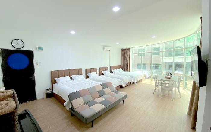 CN Homestay B2 Floor 2 at Nagoya Hill Mall