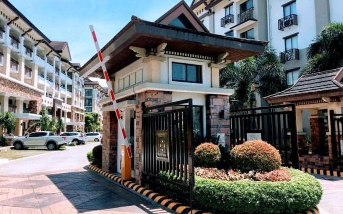 One Oasis Condo Apartment  (back of SM) 6pax