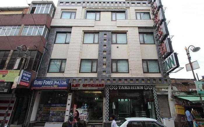 Hotel Taksh Inn